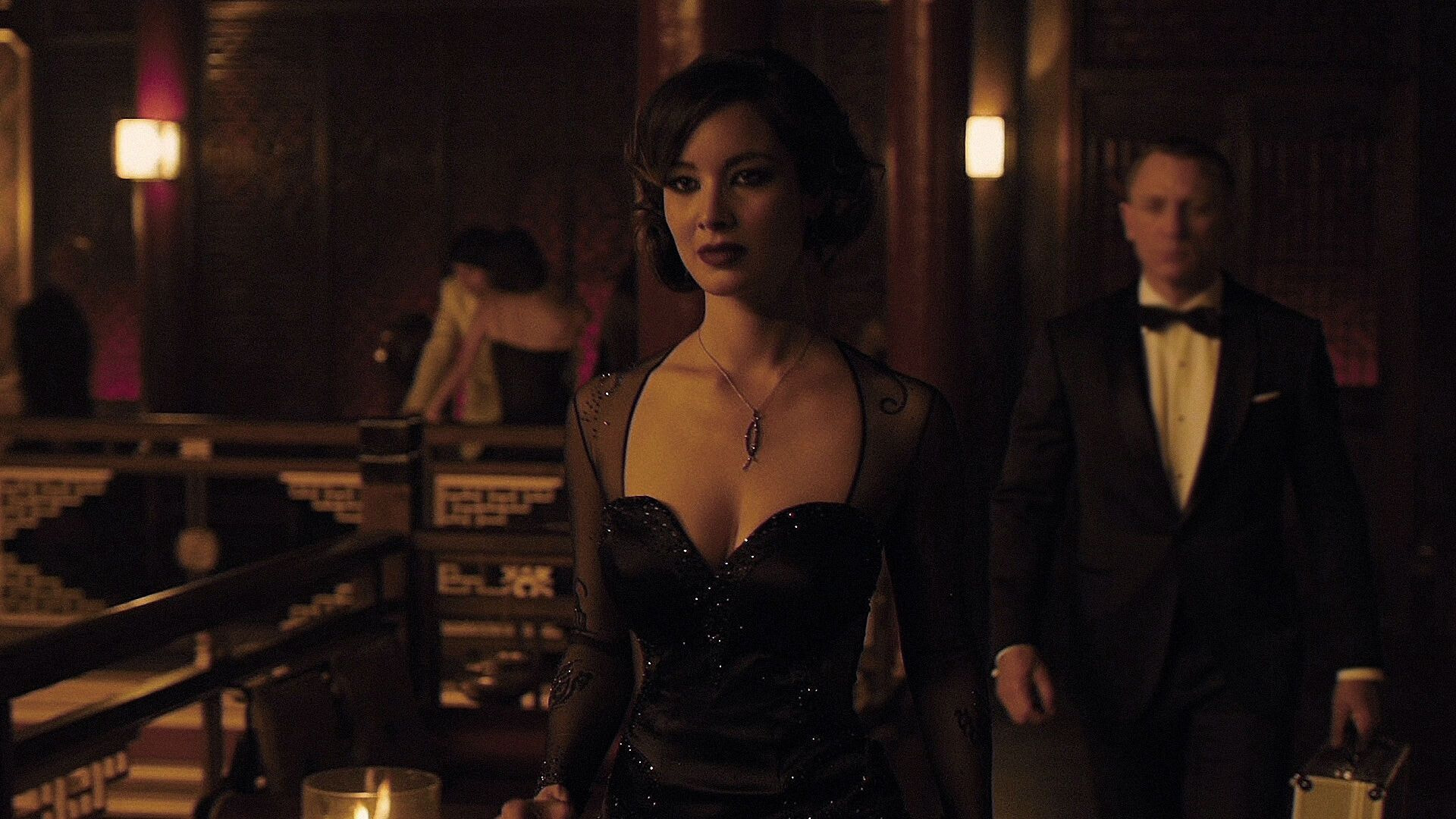 The Gentleman and the Femme Fatale: A Dance of Grace and Caution